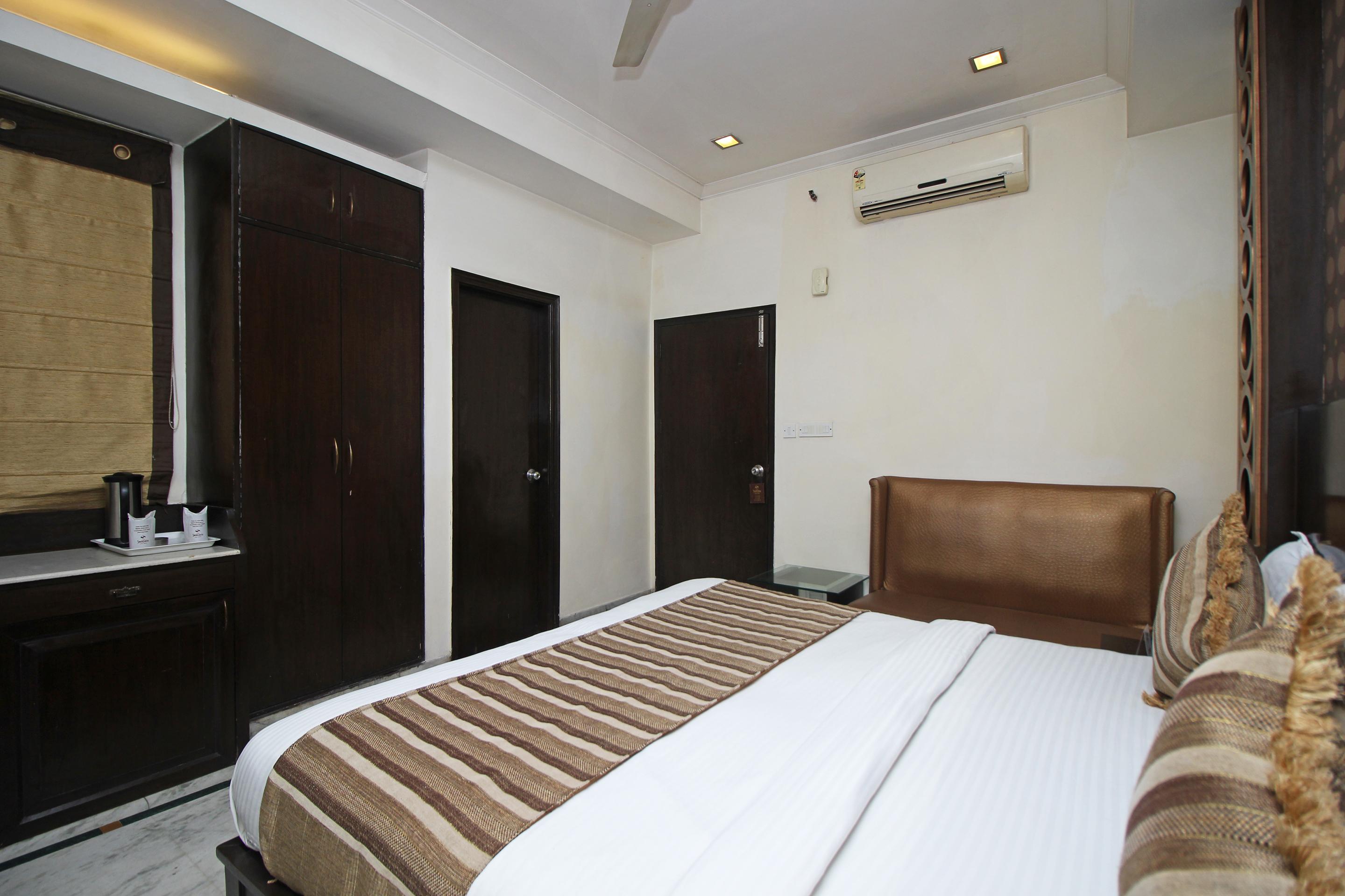 Oyo 5915 Hotel Swagath New Delhi Exterior photo